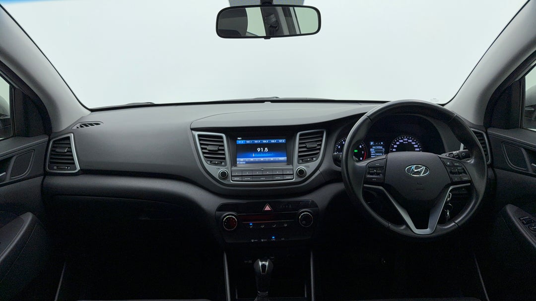 2015 Hyundai Tucson Active X (fwd), Automatic, 157888 km, Dashboard View