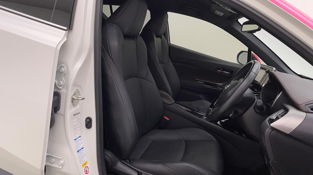 2018 Toyota C-HR Koba (awd), Automatic, 65109 km, Right Side Front Door Cabin View