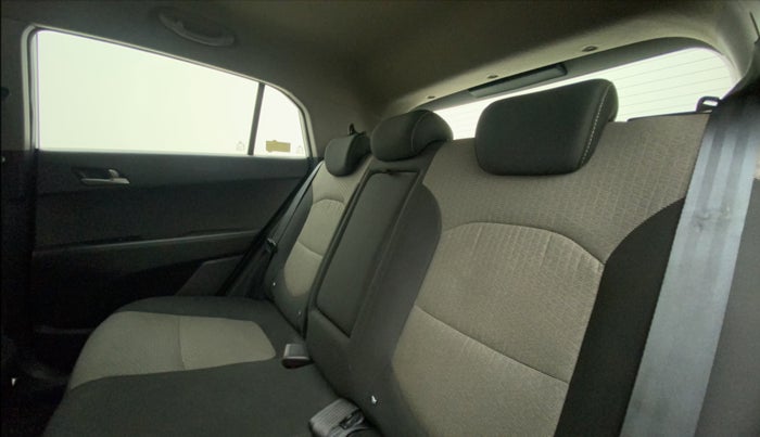 2017 Hyundai Creta SX PLUS AT 1.6 PETROL, Petrol, Automatic, 71,658 km, Right Side Rear Door Cabin