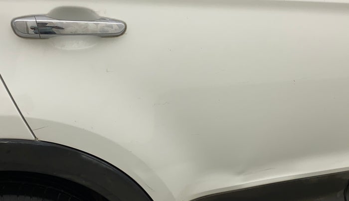 2017 Hyundai Creta SX PLUS AT 1.6 PETROL, Petrol, Automatic, 71,658 km, Right rear door - Minor scratches
