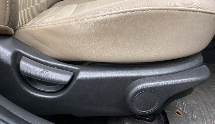 2018 Hyundai Xcent SX 1.2, Petrol, Manual, 22,533 km, Driver Side Adjustment Panel
