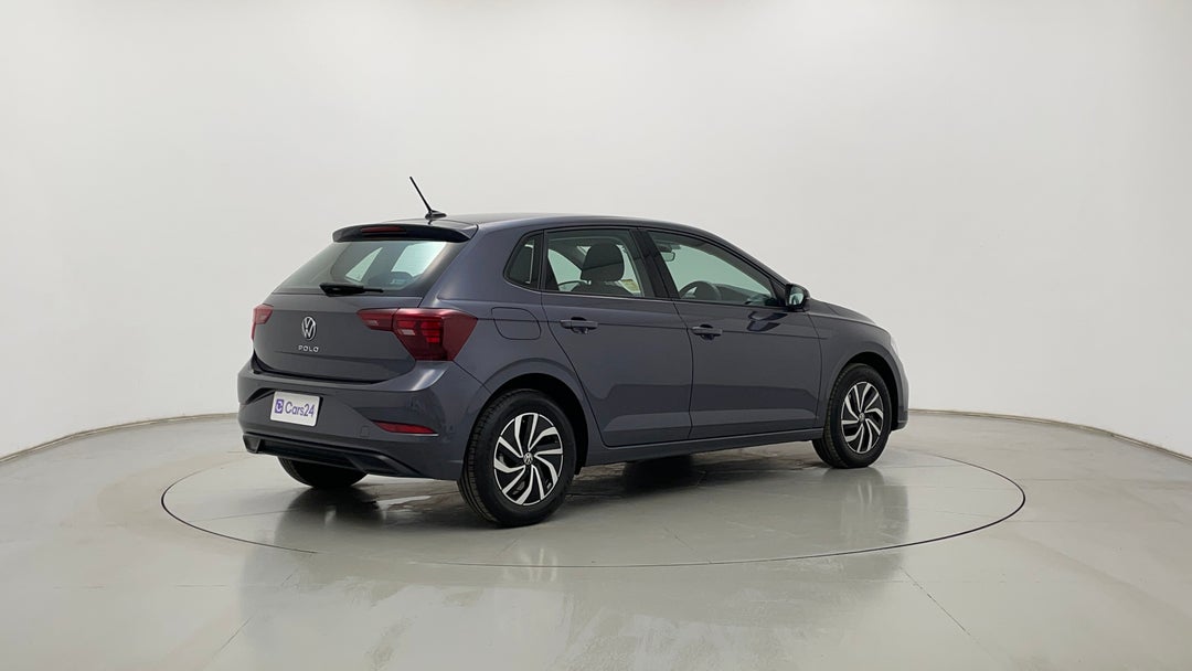 Right Back Diagonal (45- Degree) View