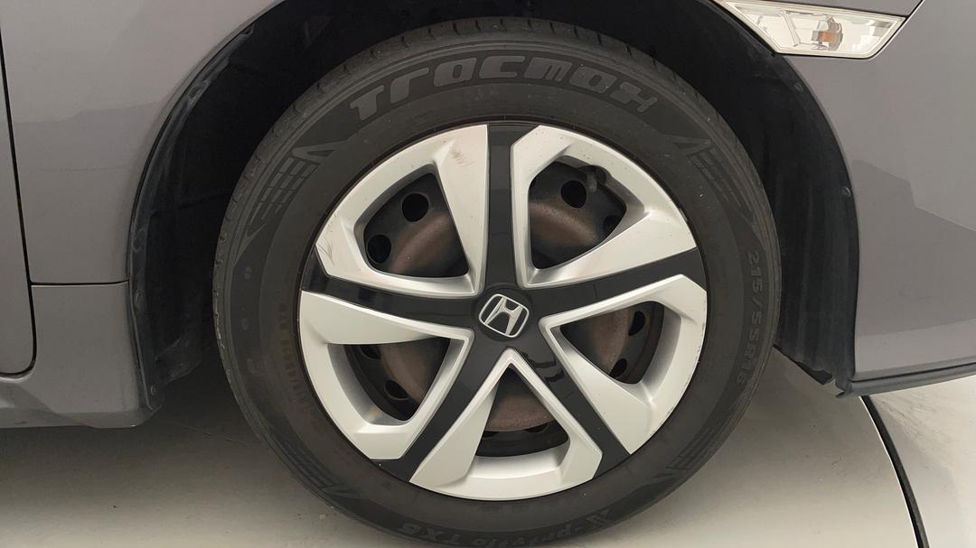 2017 Honda Civic Vti, Automatic, 89345 km, Right Front Wheel