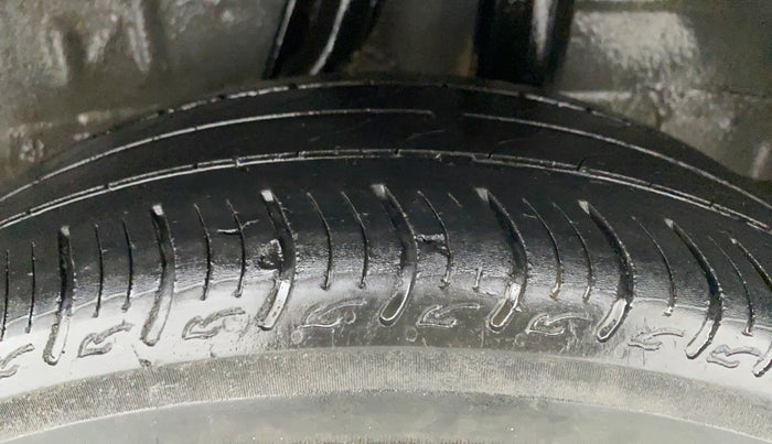 2018 Honda Amaze 1.2 V MT I-VTEC, Petrol, Manual, 43,985 km, Left Rear Tyre Tread