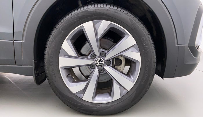2022 Volkswagen TAIGUN TOPLINE 1.0 TSI MT, Petrol, Manual, 3,686 km, Right Front Wheel
