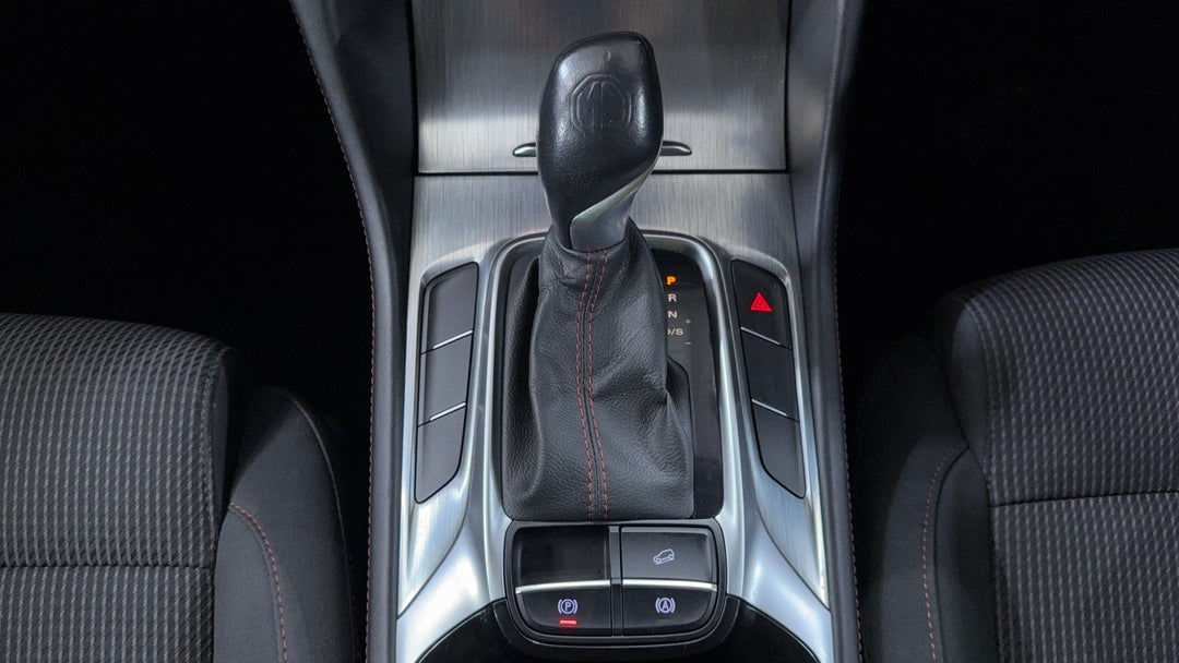 2022 MG HS Core, Automatic, 79679 km, Gear Lever 