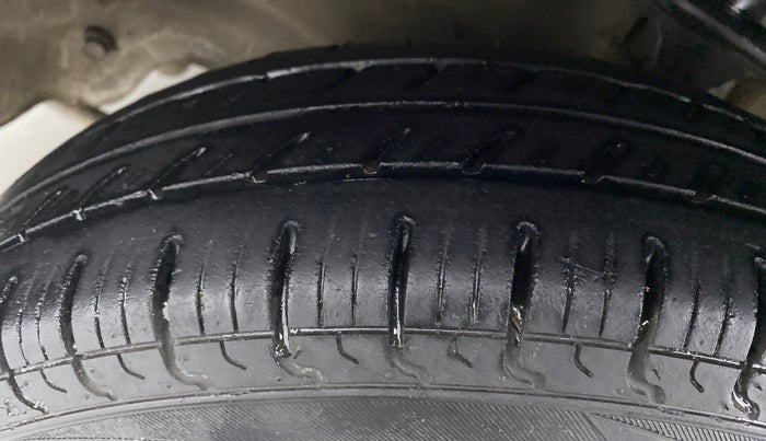 2018 Maruti Alto 800 LXI, Petrol, Manual, 59,577 km, Left Front Tyre Tread
