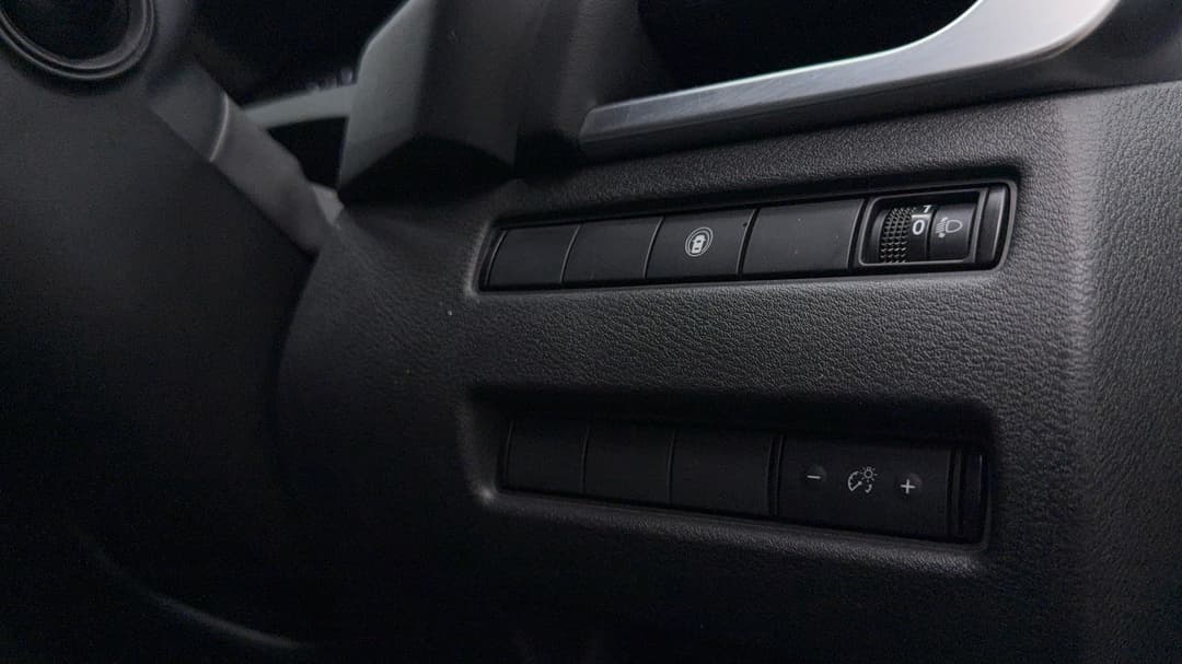 2024 Nissan X-trail St (4WD) 7 Seat, Automatic, 55686 km, Utility Switches/Buttons