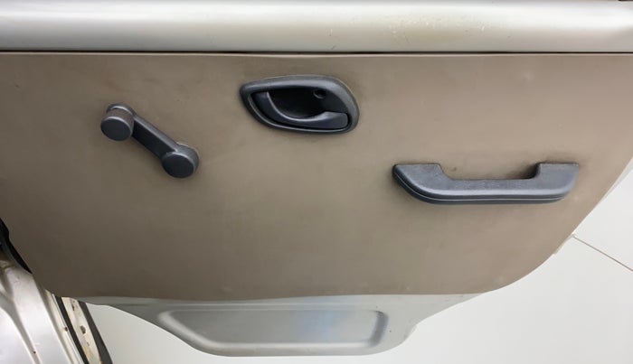 2011 Maruti Eeco 7 STR, Petrol, Manual, 71,287 km, Driver Side Door Panels Control