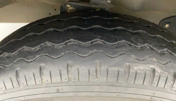2018 Maruti Eeco 5 STR WITH AC PLUSHTR, Petrol, Manual, 21,246 km, Left Front Tyre Tread