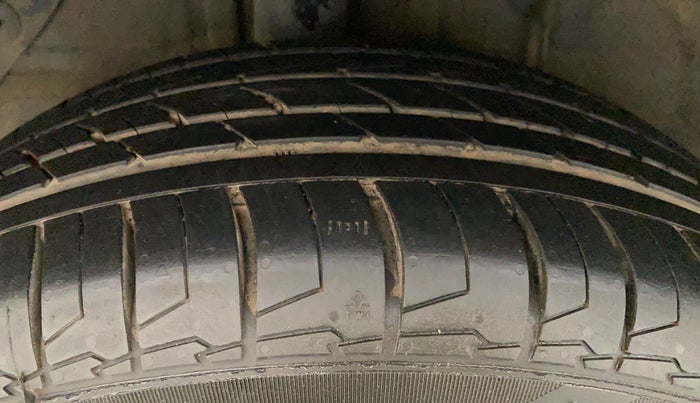 2019 Hyundai Elite i20 ASTA 1.2 (O), Petrol, Manual, 51,307 km, Right Rear Tyre Tread