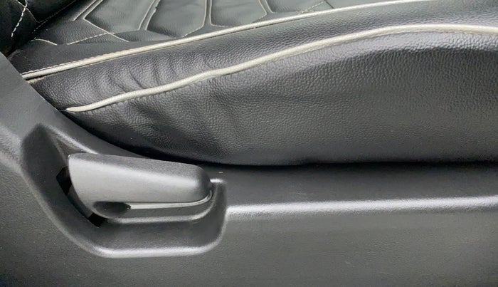 2015 Maruti Wagon R 1.0 LXI, Petrol, Manual, 29,947 km, Driver Side Adjustment Panel