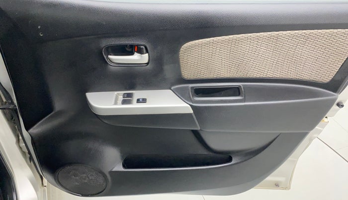 2015 Maruti Wagon R 1.0 LXI, Petrol, Manual, 29,947 km, Driver Side Door Panels Control