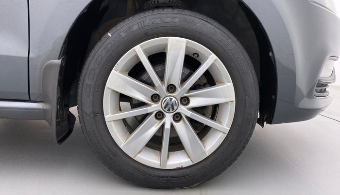 2018 Volkswagen Polo COMFORTLINE 1.0 PETROL, Petrol, Manual, 33,151 km, Right Front Wheel