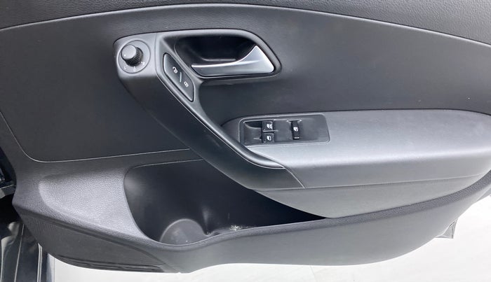2018 Volkswagen Polo COMFORTLINE 1.0 PETROL, Petrol, Manual, 33,151 km, Driver Side Door Panels Control