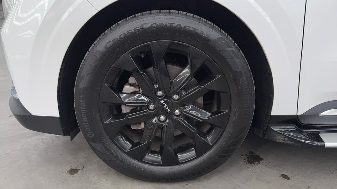 2023 Kia Carnival Special Edition, Automatic, 64996 km, Left Front Wheel