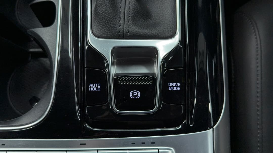 2023 Kia Carnival Special Edition, Automatic, 64996 km, Handbrake