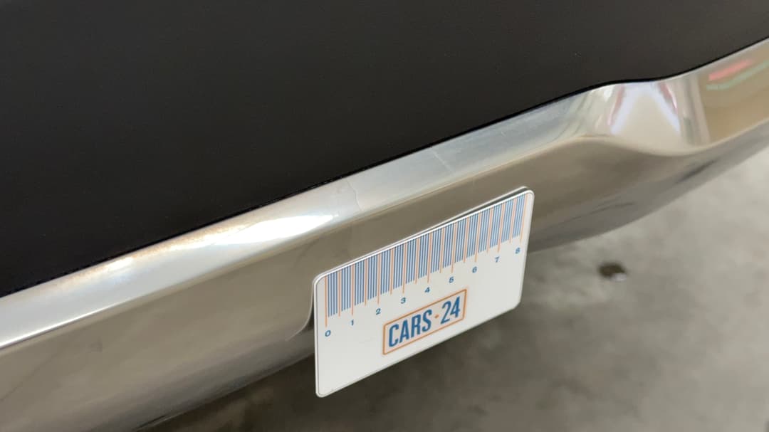 2023 Kia Carnival Special Edition, Automatic, 64996 km, Bumper Rear Scratch