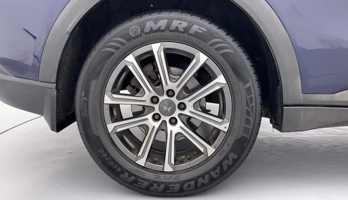 2021 Mahindra XUV700 AX 7 P MT 7 STR, Petrol, Manual, 32,048 km, Right Rear Wheel