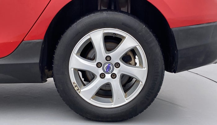 2015 Volvo V40 Cross Country T4 MOMENTUM, Petrol, Automatic, 21,635 km, Left Rear Wheel