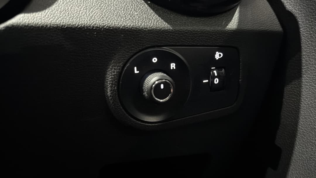 2018 MG ZS Essence, Automatic, 124794 km, Utility Switches/Buttons