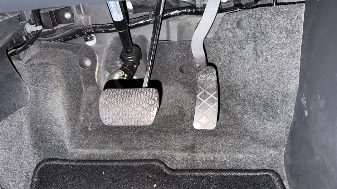 2018 MG ZS Essence, Automatic, 124794 km, Pedals and Footmat