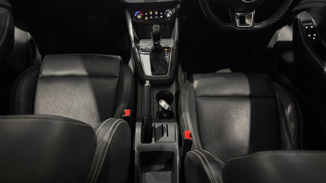 2018 MG ZS Essence, Automatic, 124794 km, Center Console