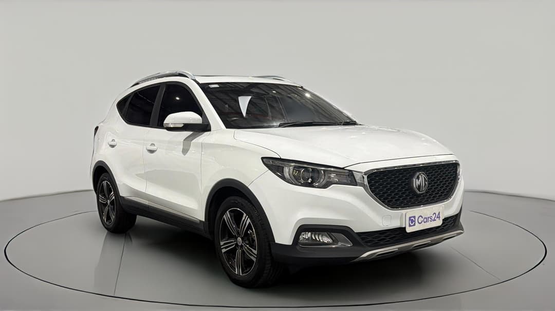 2018 MG ZS Essence, Automatic, 124794 km, Right Front Diagonal (45- Degree) View