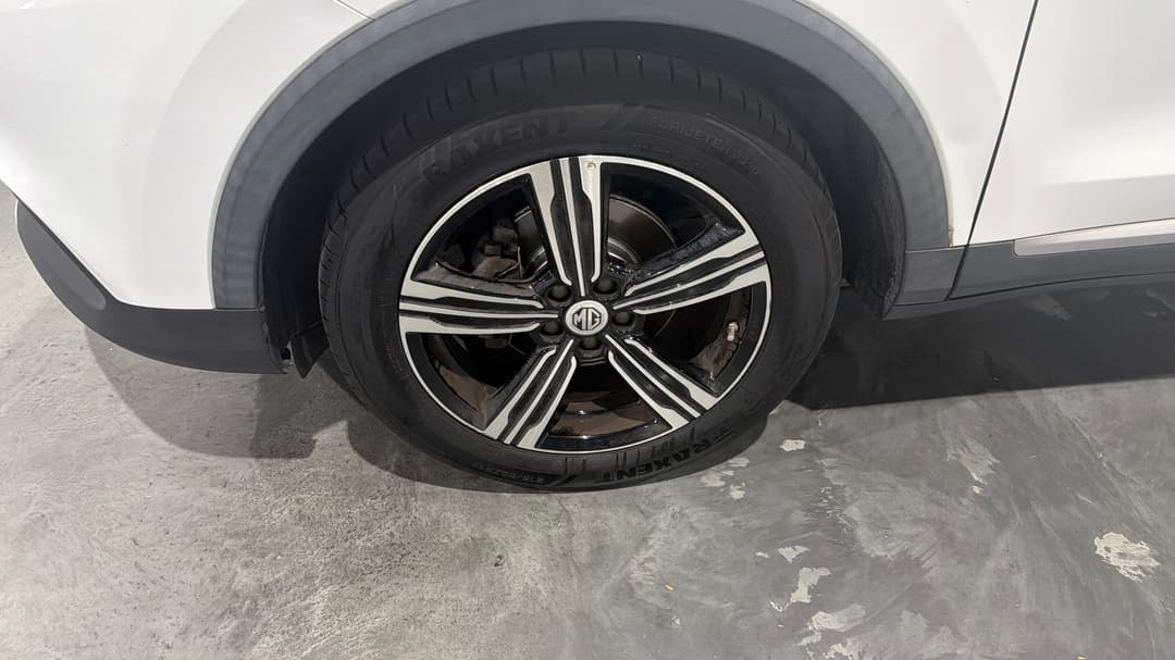 2018 MG ZS Essence, Automatic, 124794 km, Left Front Wheel