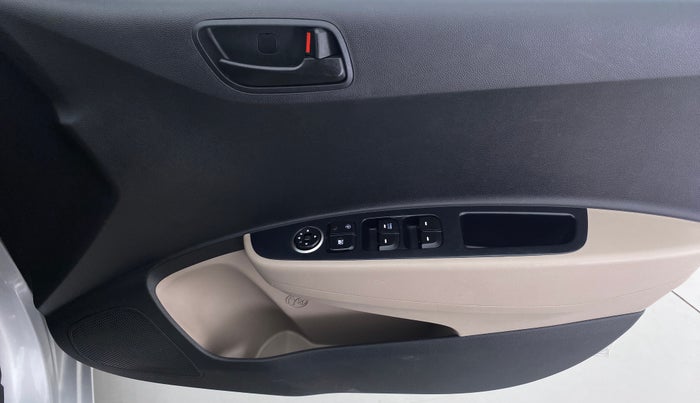 2017 Hyundai Grand i10 MAGNA 1.2 VTVT, Petrol, Manual, 25,378 km, Driver Side Door Panels Control