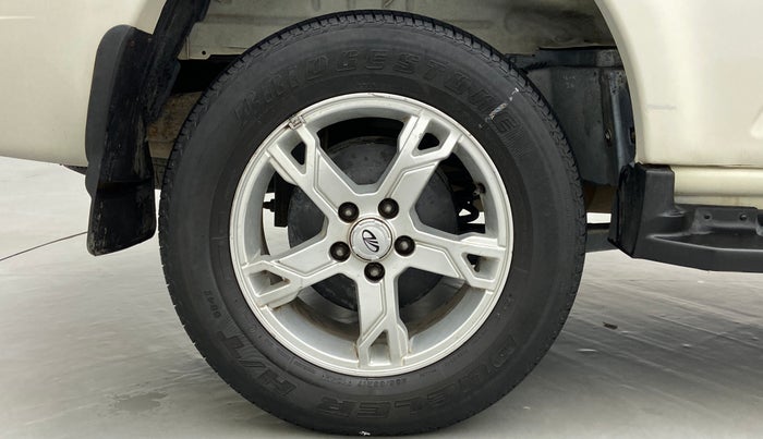 2016 Mahindra Scorpio S10, Diesel, Manual, 56,313 km, Right Rear Wheel