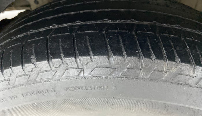 2016 Mahindra Scorpio S10, Diesel, Manual, 56,313 km, Right Front Tyre Tread