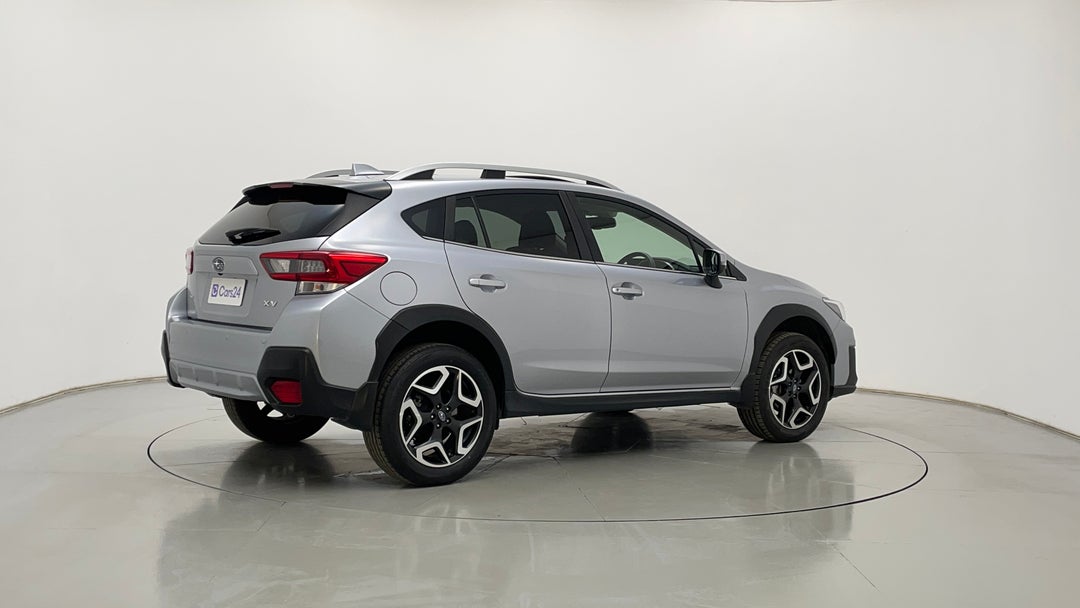 Right Back Diagonal (45- Degree) View