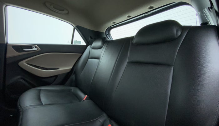 2019 Hyundai Elite i20 1.2 SPORTS PLUS VTVT, Petrol, Manual, 16,055 km, Right Side Rear Door Cabin
