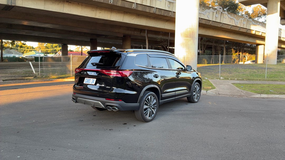 Right Back Diagonal (45- Degree) View