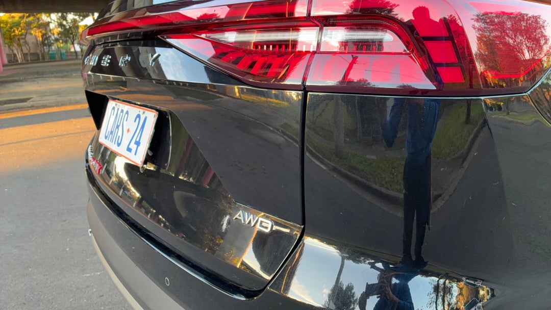 Badge (Boot Right Side)