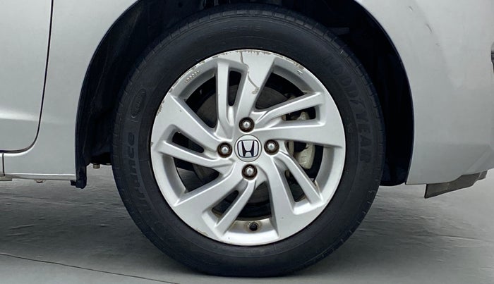2016 Honda Jazz 1.2 V MT, Petrol, Manual, 18,757 km, Right Front Wheel