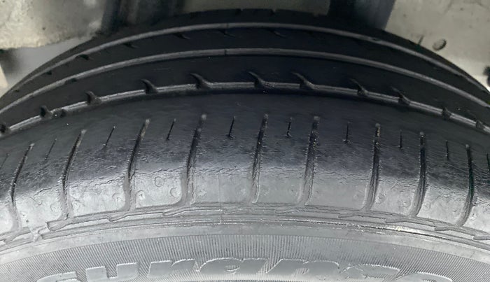 2016 Honda Jazz 1.2 V MT, Petrol, Manual, 18,757 km, Left Rear Tyre Tread