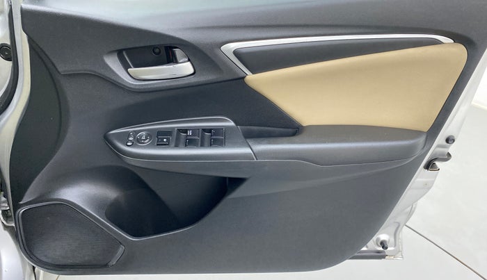 2016 Honda Jazz 1.2 V MT, Petrol, Manual, 18,757 km, Driver Side Door Panels Control