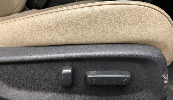 2019 Honda Civic 1.8L I-VTEC VX CVT, Petrol, Automatic, 29,897 km, Driver Side Adjustment Panel