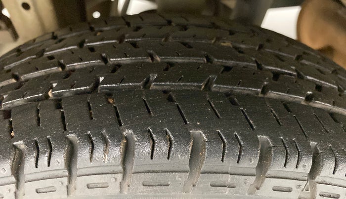 2015 Maruti Alto K10 VXI P, Petrol, Manual, 42,485 km, Right Rear Tyre Tread