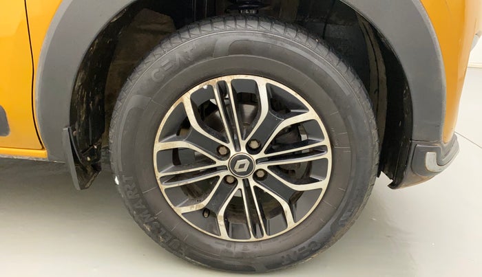 2019 Renault TRIBER RXZ, Petrol, Manual, 59,503 km, Right Front Wheel