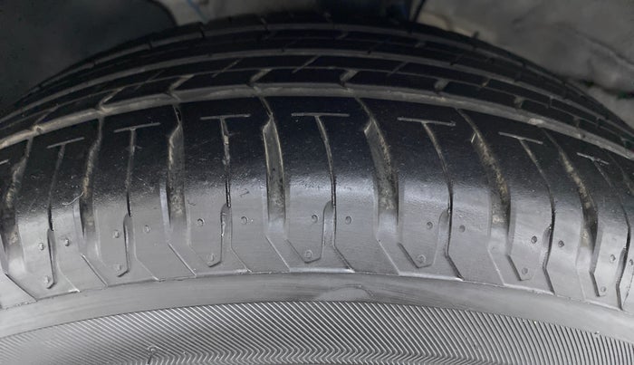 2019 Hyundai Verna 1.6 SX VTVT, Petrol, Manual, 4,271 km, Left Front Tyre Tread