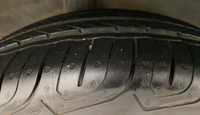 2015 Honda City 1.5L I-VTEC V MT, Petrol, Manual, 36,620 km, Right Rear Tyre Tread