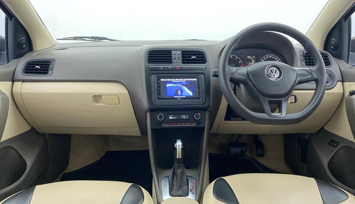 2015 Volkswagen Vento HIGHLINE 1.2 TSI AT, Petrol, Automatic, 62,250 km, Dashboard