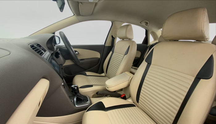 2015 Volkswagen Vento HIGHLINE 1.2 TSI AT, Petrol, Automatic, 62,250 km, Right Side Front Door Cabin