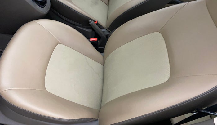 2016 Hyundai i10 SPORTZ 1.1, Petrol, Manual, 31,355 km, Front left seat (passenger seat) - Cover slightly stained