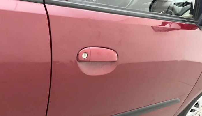 2016 Hyundai i10 SPORTZ 1.1, Petrol, Manual, 31,355 km, Driver-side door - Slightly dented