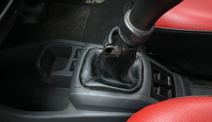 2016 Maruti Alto 800 LXI, Petrol, Manual, 64,420 km, Gear lever - Boot cover slightly torn