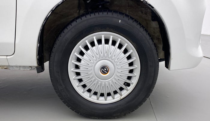 2016 Maruti Alto 800 LXI, Petrol, Manual, 64,420 km, Right Front Wheel